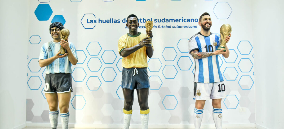 La estatua de Lionel Messi ya está en el museo de la Conmebol junto a las de Maradona y Pelé
