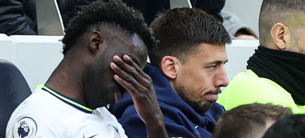 Una vez más, Davinson Sánchez fue insultado por los propios hinchas del Tottenham