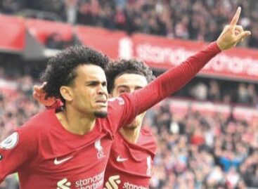 El colombiano Luis Díaz fue titular y marcó gol con el Liverpool