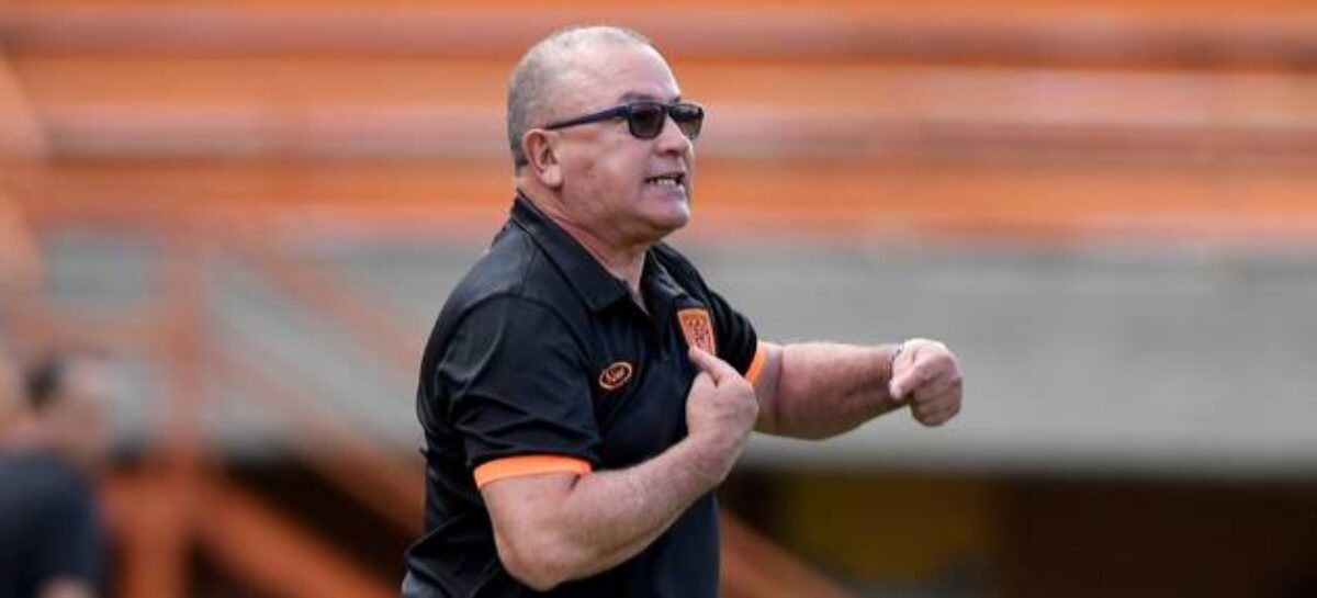 Primer DT «descabezado»: Alberto Suárez dejó de ser el entrenador de Envigado