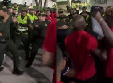 ¡Vergonzoso! Jugadores de América y la Policía de Barranquilla se fueron a los golpes