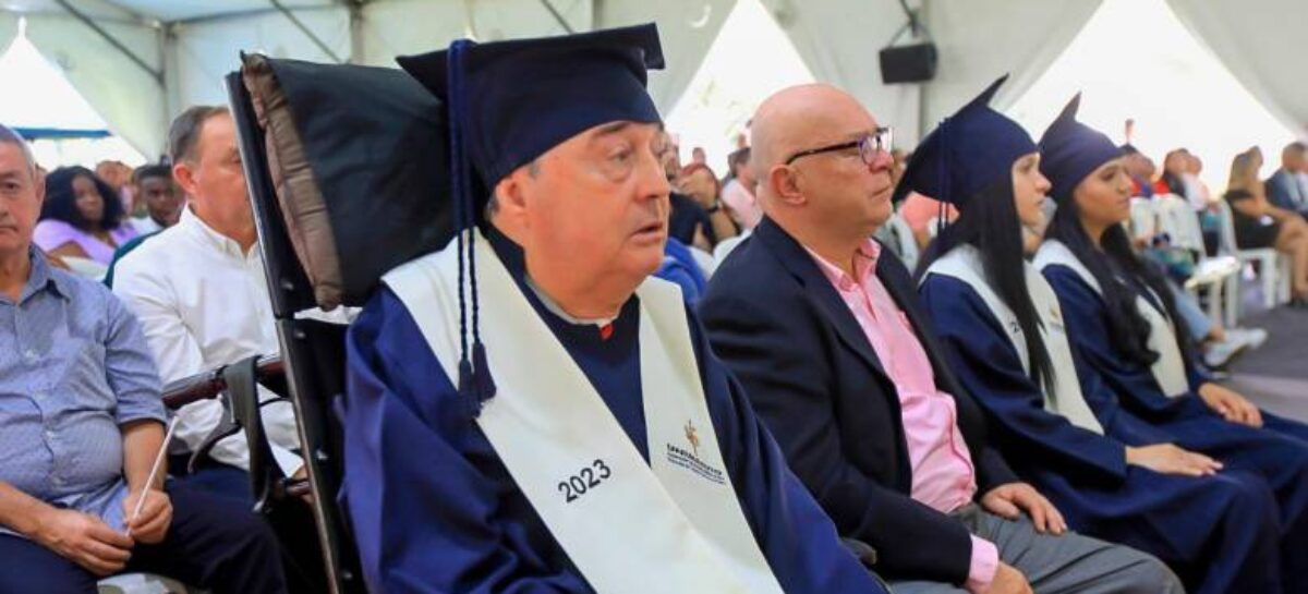 ¡Felicidades, ‘profe’! Luis Fernando Montoya se graduó como Licenciado en Educación Física, Recreación y Deporte