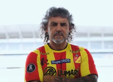 Leonel Álvarez fue anunciado como nuevo DT del Deportivo Pereira