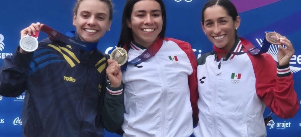 La marinilla Carolina Velásquez logró la medalla de plata en la triatlón en Santo Domingo 2026